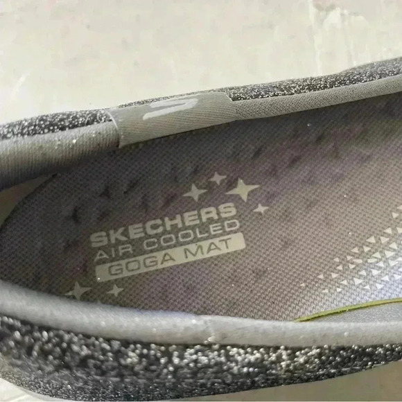 Skechers Black Grey/Metalic Shimmer Goga Mat Slip On Sneakers Women’s 6 NWT - Picture 7 of 10